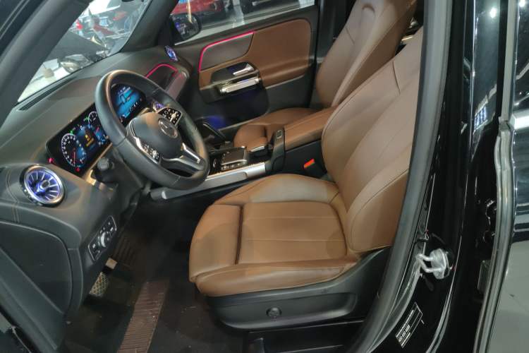 Used Mercedes-Benz GLB 2021 GLB 200 Dynamic Edition Left Front Seat