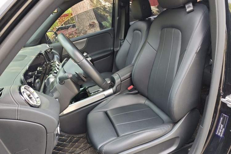Used Mercedes-Benz GLB 2021 GLB 200 Dynamic Edition Left Front Seat