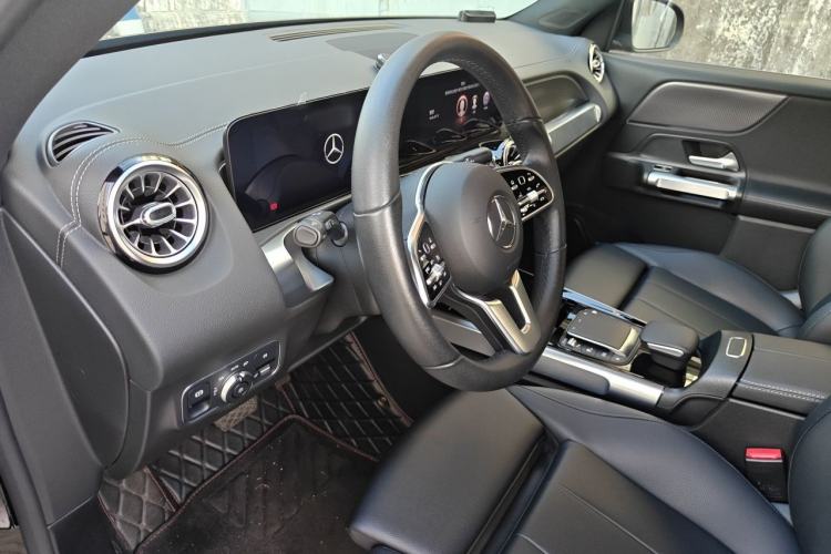 Used Mercedes-Benz GLB 2021 GLB 200 Dynamic Edition Left Front Seat