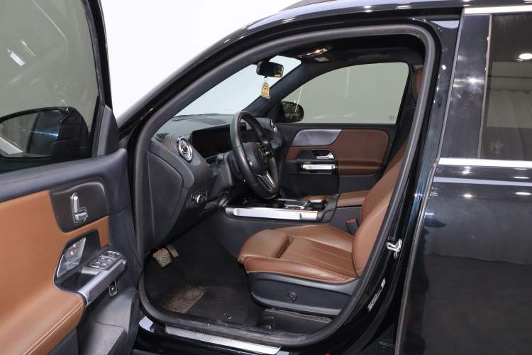 Used Mercedes-Benz GLB 2021 GLB 200 Dynamic Edition Left Front Seat