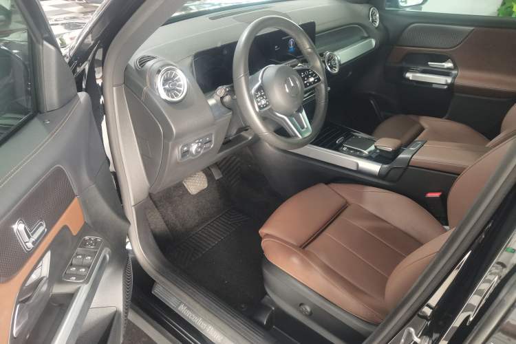 Used Mercedes-Benz GLB 2021 GLB 200 Dynamic Edition Left Front Seat