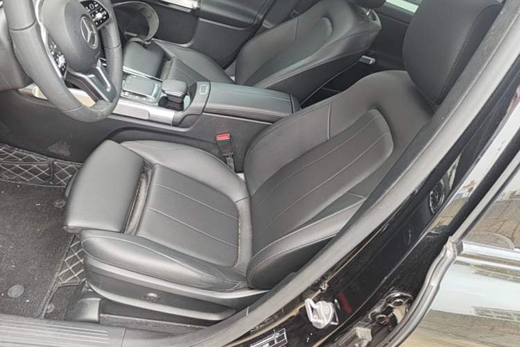 Used Mercedes-Benz GLB 2021 GLB 200 4MATIC Left Front Seat