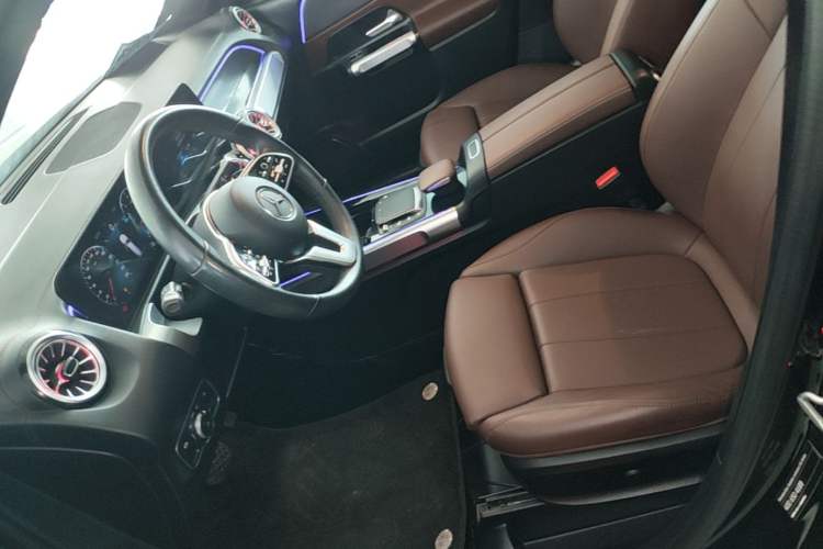Used Mercedes-Benz GLB 2021 GLB 200 Dynamic Edition Left Front Seat