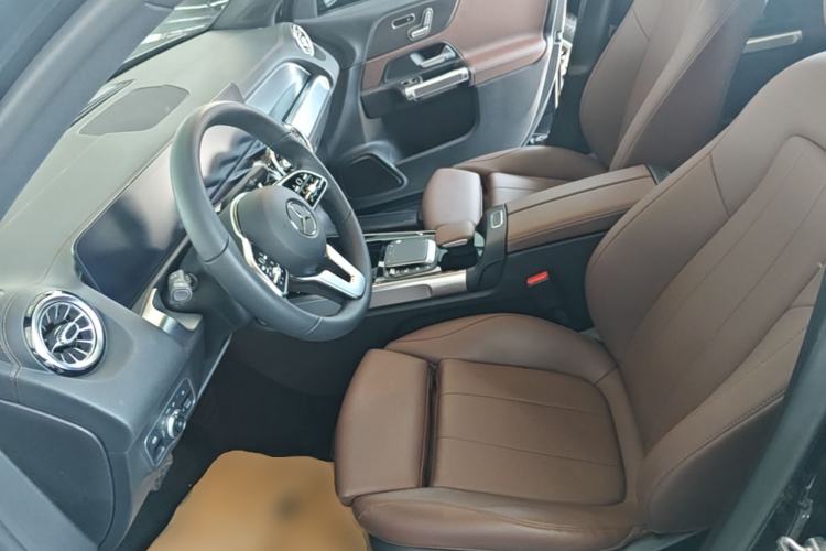 Used Mercedes-Benz GLB 2021 GLB 200 Fashion Model Left Front Seat