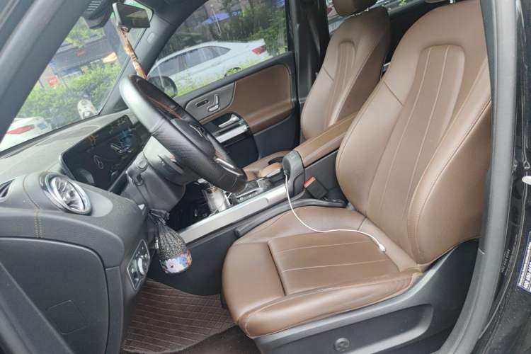Used Mercedes-Benz GLB 2021 GLB 200 Fashion Model Left Front Seat