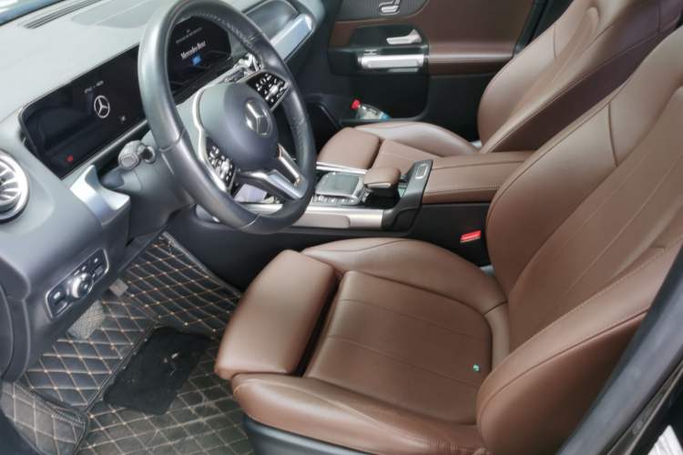 Used Mercedes-Benz GLB 2021 GLB 200 Fashion Model Left Front Seat