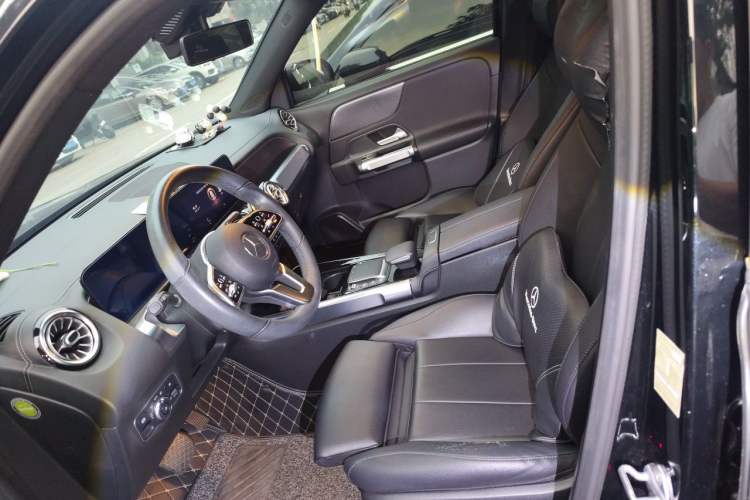 Used Mercedes-Benz GLB 2021 GLB 200 Dynamic Edition Left Front Seat