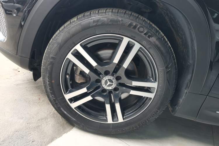 Used Mercedes-Benz GLB 2021 GLB 200 Dynamic Edition Left Front Wheel Hub