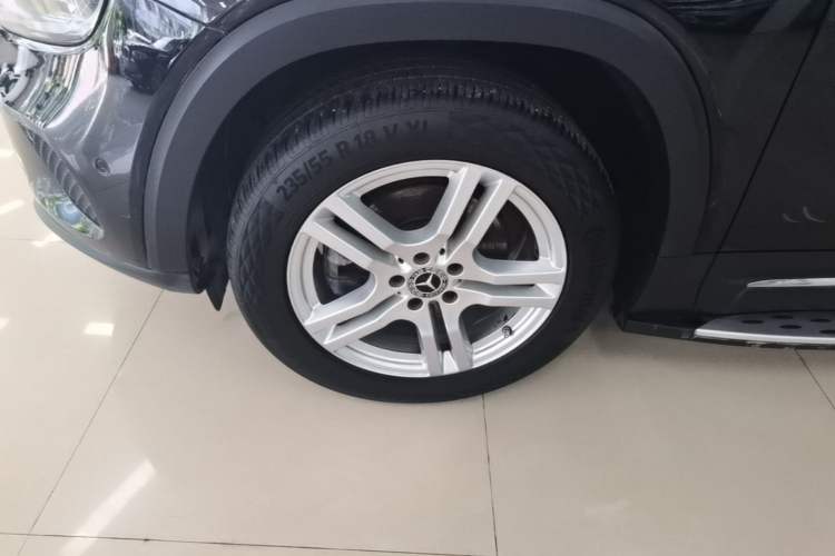 Used Mercedes-Benz GLB 2021 GLB 200 Dynamic Edition Left Front Wheel Hub