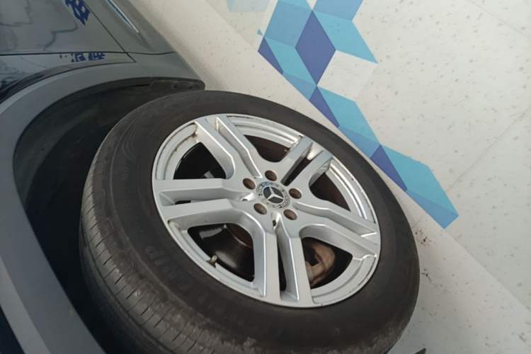 Used Mercedes-Benz GLB 2021 GLB 200 Dynamic Edition Left Front Wheel Hub