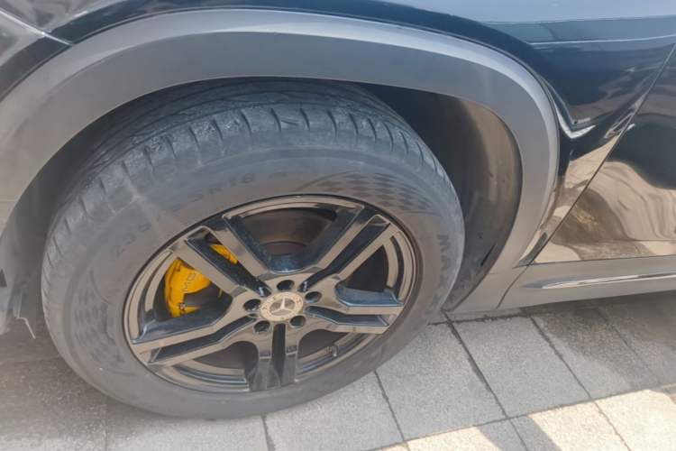 Used Mercedes-Benz GLB 2021 GLB 200 Dynamic Edition Left Front Wheel Hub