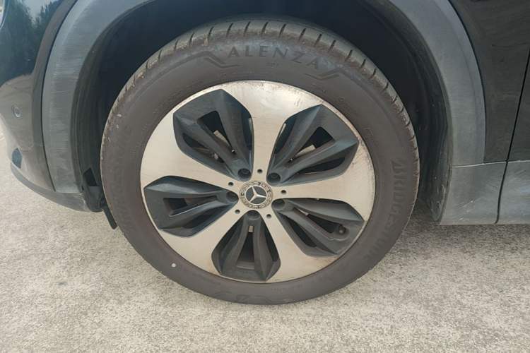 Used Mercedes-Benz GLB 2021 GLB 200 Fashion Model Left Front Wheel Hub