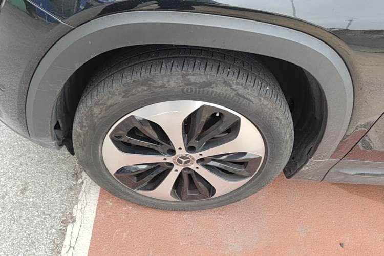 Used Mercedes-Benz GLB 2021 GLB 200 4MATIC Left Front Wheel Hub