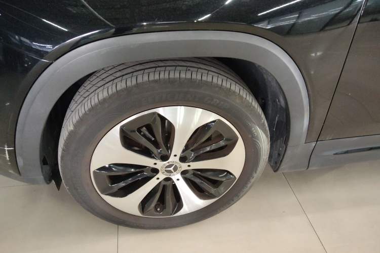 Used Mercedes-Benz GLB 2021 GLB 200 4MATIC Left Front Wheel Hub