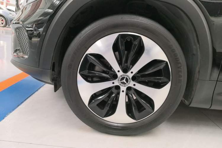 Used Mercedes-Benz GLB 2021 GLB 200 Fashion Model Left Front Wheel Hub