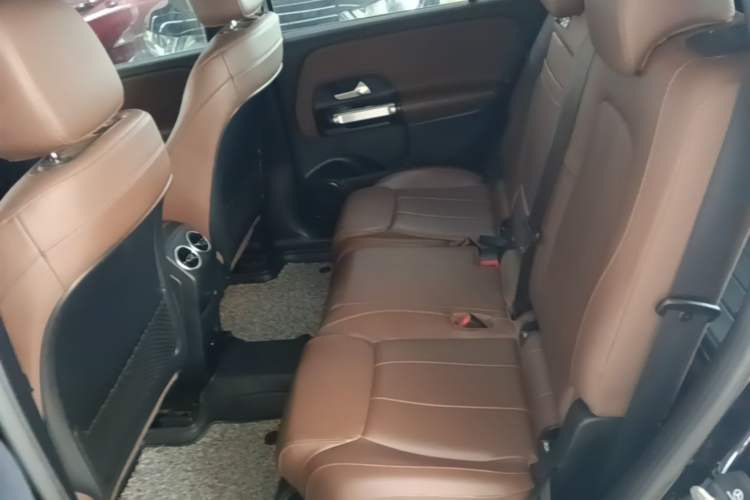 Used Mercedes-Benz GLB 2021 GLB 200 Fashion Model Left Rear Seat