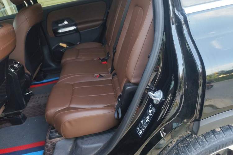 Used Mercedes-Benz GLB 2021 GLB 200 Fashion Model Left Rear Seat