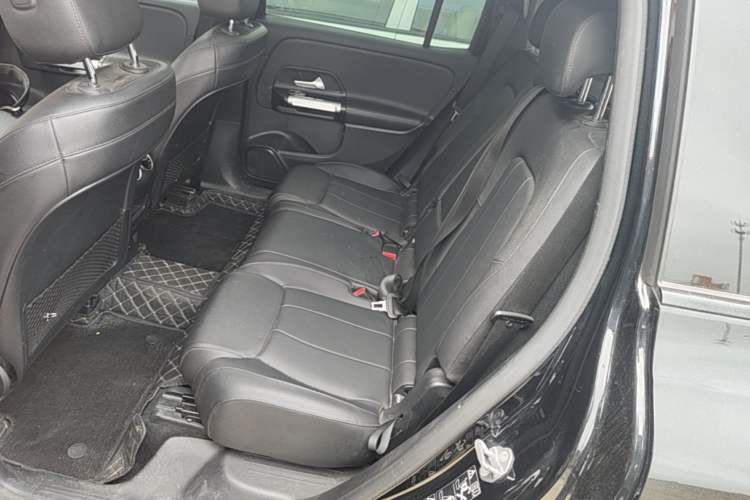 Used Mercedes-Benz GLB 2021 GLB 200 4MATIC Left Rear Seat