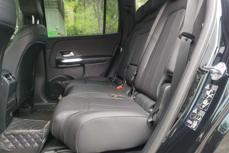 Used Mercedes-Benz GLB 2021 GLB 200 Fashion Model Left Rear Seat