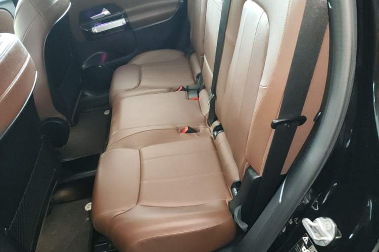 Used Mercedes-Benz GLB 2021 GLB 200 Dynamic Edition Left Rear Seat
