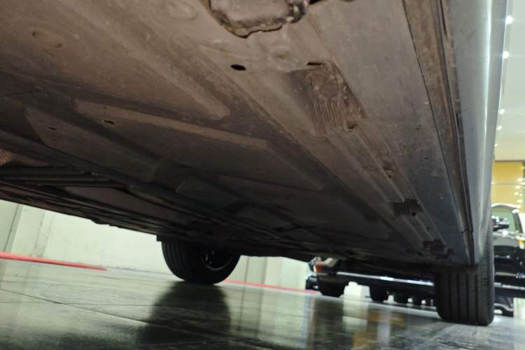 Used Mercedes-Benz GLB 2021 GLB 200 Fashion Model Left Side Sill