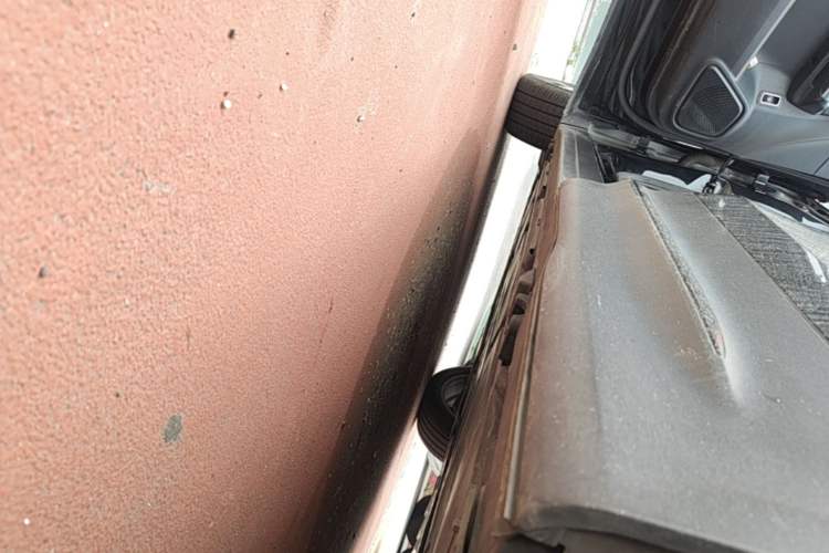 Used Mercedes-Benz GLB 2021 GLB 200 4MATIC Left Side Sill