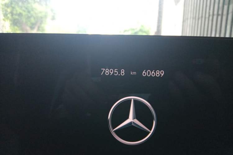 Used Mercedes-Benz GLB 2021 GLB 200 Fashion Model Odometer Close Up