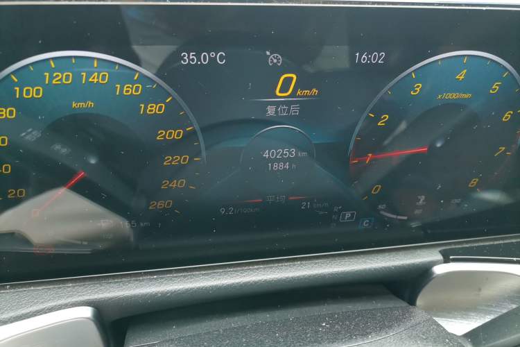 Used Mercedes-Benz GLB 2021 GLB 200 Fashion Model Odometer Close Up