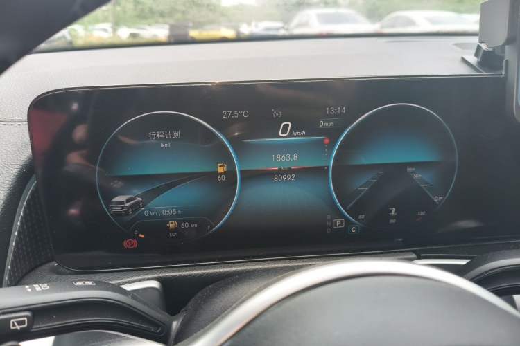 Used Mercedes-Benz GLB 2021 GLB 200 Dynamic Edition Odometer Close Up