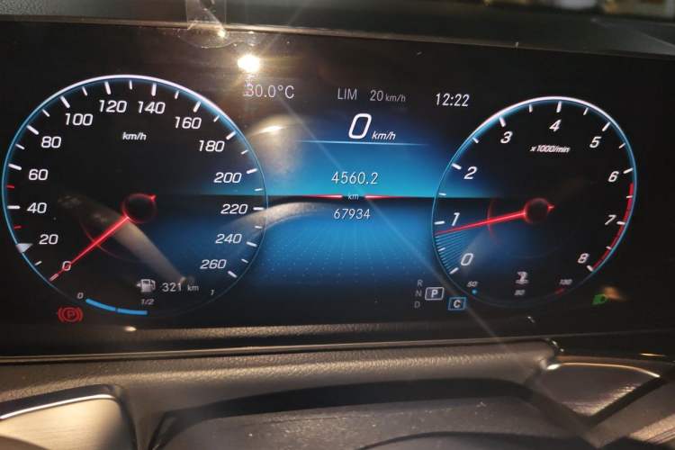 Used Mercedes-Benz GLB 2021 GLB 200 Dynamic Edition Odometer Close Up