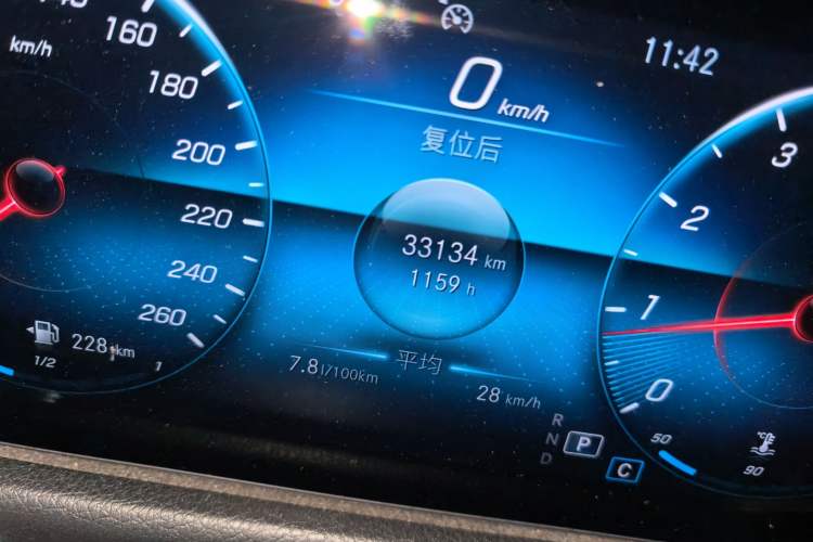 Used Mercedes-Benz GLB 2021 GLB 200 Dynamic Edition Odometer Close Up