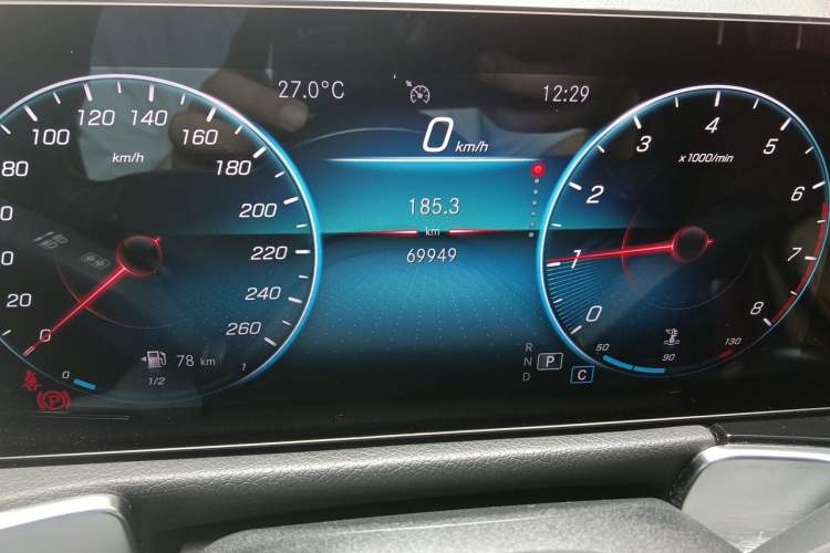 Used Mercedes-Benz GLB 2021 GLB 200 Dynamic Edition Odometer Close Up