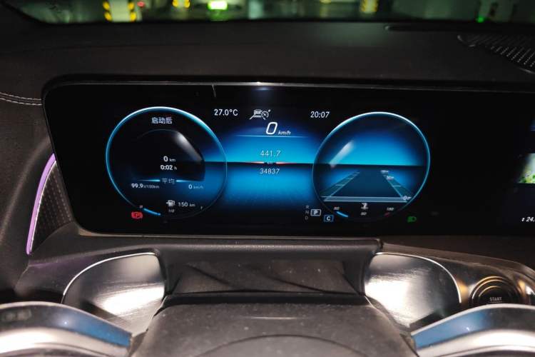 Used Mercedes-Benz GLB 2021 GLB 200 Fashion Model Odometer Close Up