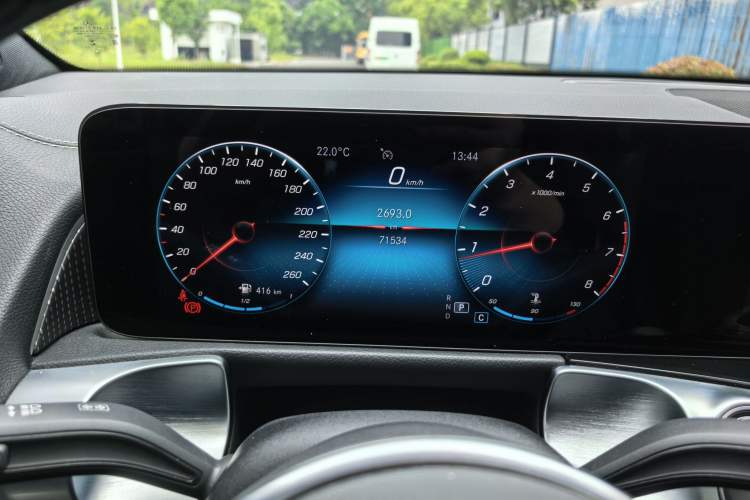Used Mercedes-Benz GLB 2021 GLB 200 Fashion Model Odometer Close Up