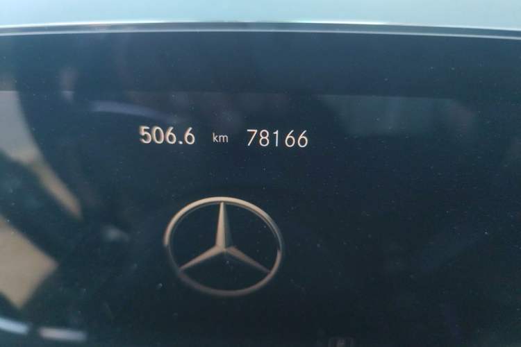Used Mercedes-Benz GLB 2021 GLB 200 Fashion Model Odometer Close Up