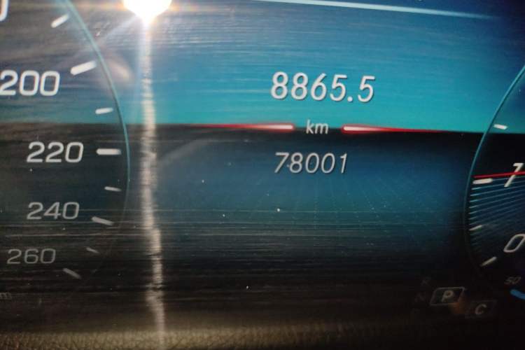Used Mercedes-Benz GLB 2021 GLB 200 Dynamic Edition Odometer Close Up