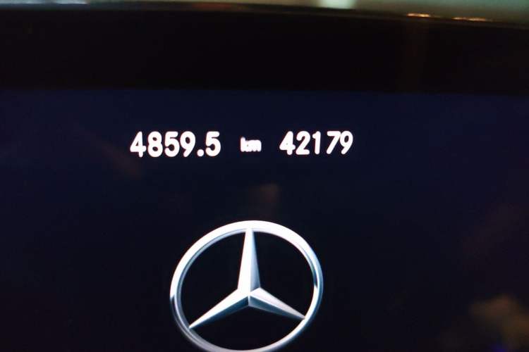 Used Mercedes-Benz GLB 2021 GLB 200 Dynamic Edition Odometer Close Up