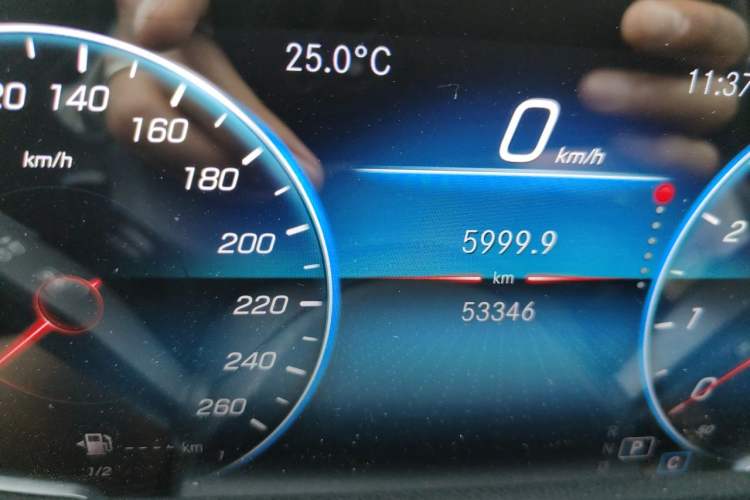 Used Mercedes-Benz GLB 2021 GLB 180 Fashion Model Odometer Close Up