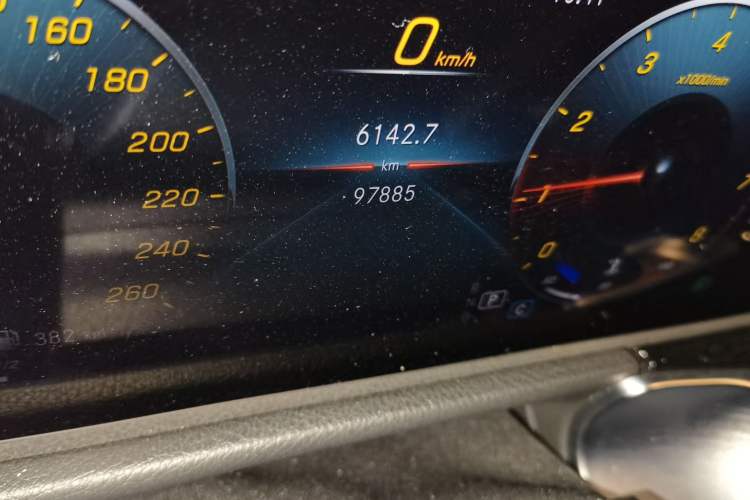 Used Mercedes-Benz GLB 2021 GLB 200 Fashion Model Odometer Close Up