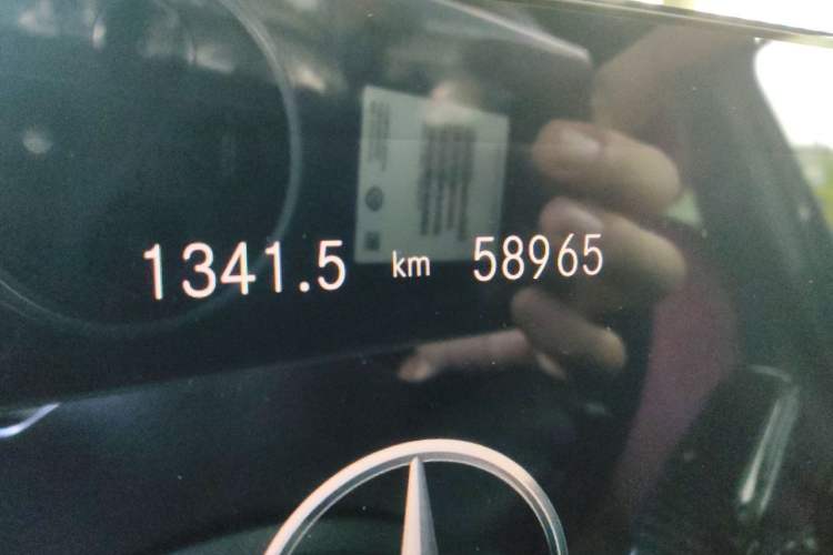 Used Mercedes-Benz GLB 2021 GLB 200 Dynamic Edition Odometer Close Up