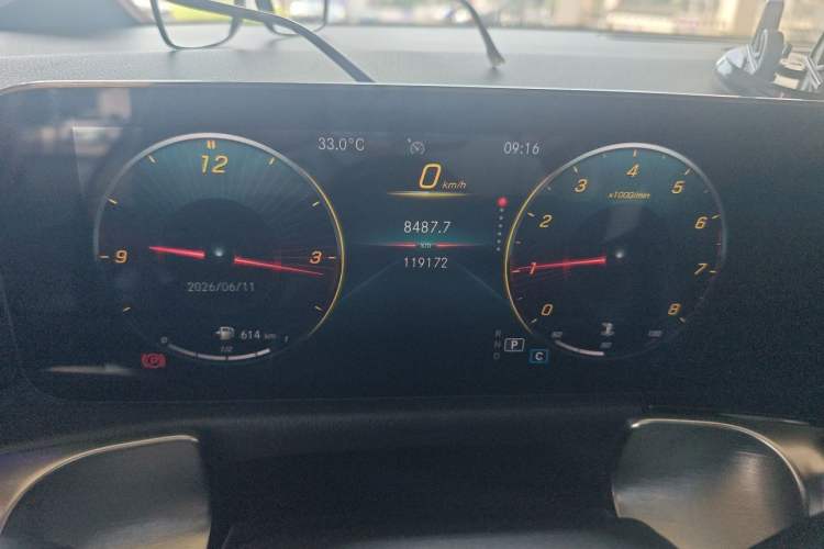Used Mercedes-Benz GLB 2021 GLB 200 Fashion Model Odometer Close Up
