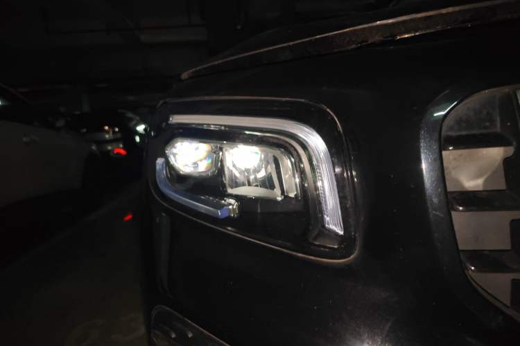 Used Mercedes-Benz GLB 2021 GLB 200 Fashion Model Right Front Headlight