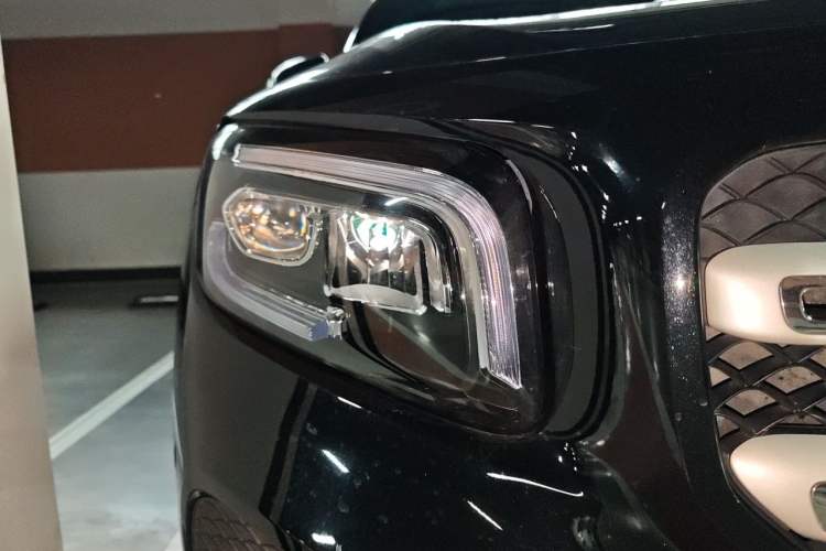 Used Mercedes-Benz GLB 2021 GLB 200 Dynamic Edition Right Front Headlight