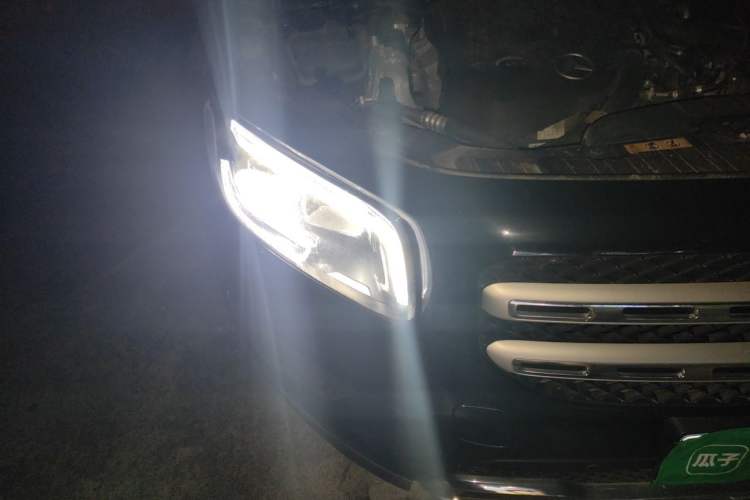 Used Mercedes-Benz GLB 2021 GLB 200 Fashion Model Right Front Headlight