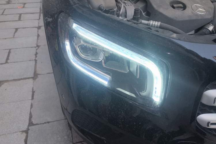 Used Mercedes-Benz GLB 2021 GLB 200 Fashion Model Right Front Headlight