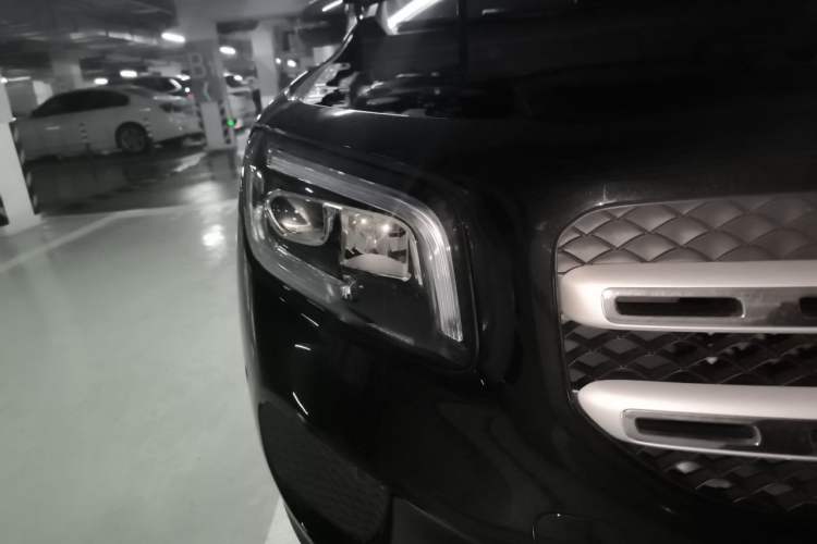 Used Mercedes-Benz GLB 2021 GLB 200 Fashion Model Right Front Headlight