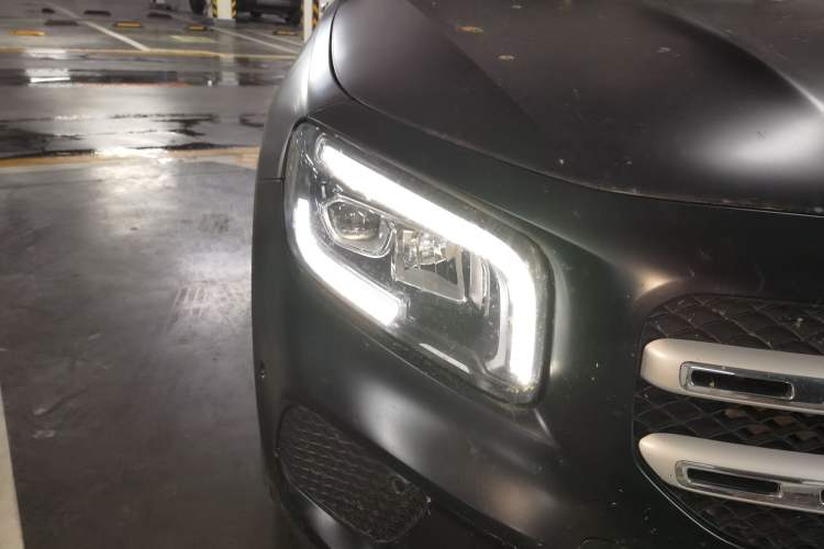 Used Mercedes-Benz GLB 2021 GLB 200 Fashion Model Right Front Headlight