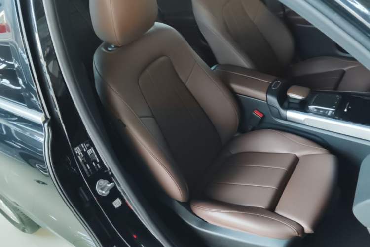 Used Mercedes-Benz GLB 2021 GLB 200 Dynamic Edition Right Front Seat