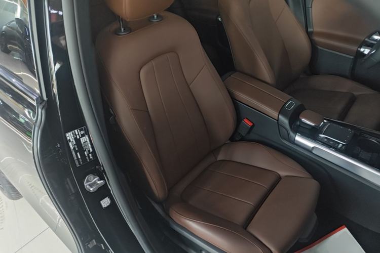 Used Mercedes-Benz GLB 2021 GLB 200 4MATIC Right Front Seat