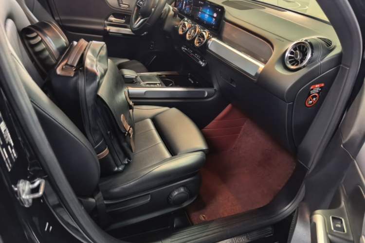 Used Mercedes-Benz GLB 2021 GLB 180 Fashion Model Right Front Seat